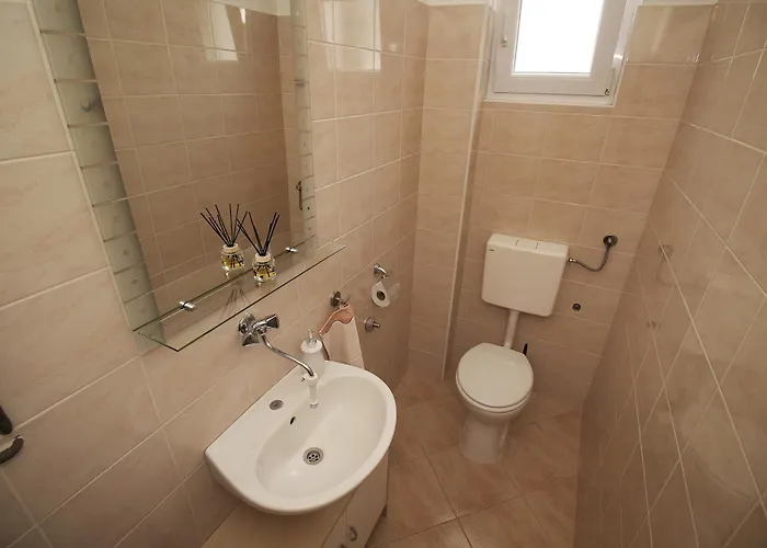 奥姆布拉公寓酒店 扎达尔