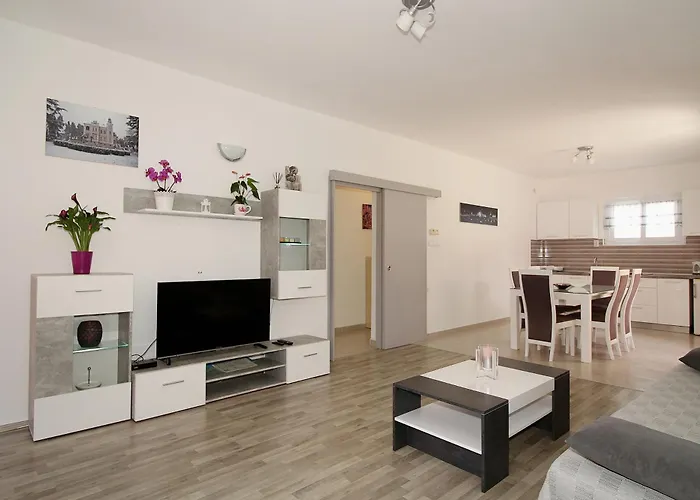 奥姆布拉公寓酒店 公寓 扎达尔